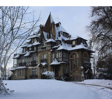 Le chateau du Vieux Moulin de Rambouillet en hiver