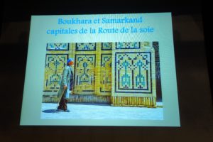 Lire la suite à propos de l’article Samarkand et Boukhara, perles de la route de la soie